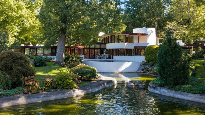 Wright Protégé’s Pond House—$6.2M in Connecticut